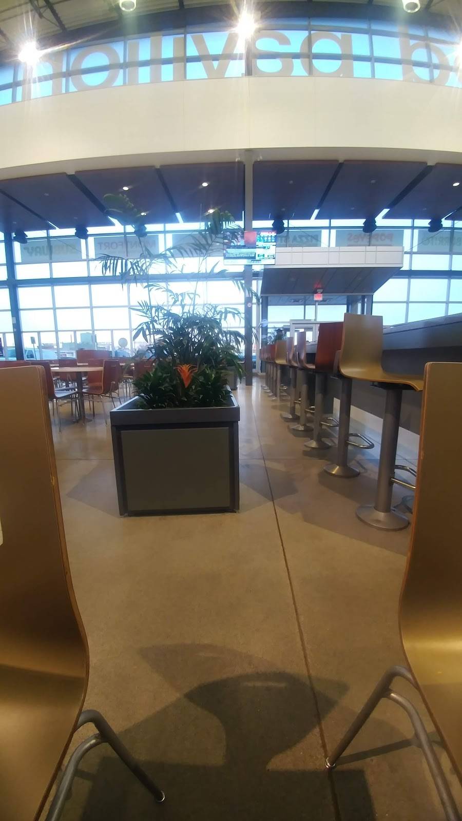 Popeyes | restaurant | 1275 Barton St E, Hamilton, ON L8H 2V4, Canada | 9055496969 OR +1 905-549-6969