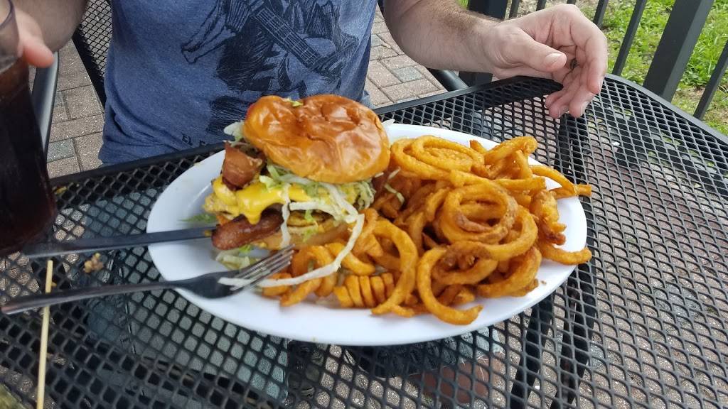 Beef O Bradys | restaurant | 102 W Polk Ave, Auburndale, FL 33823, USA | 8639680010 OR +1 863-968-0010