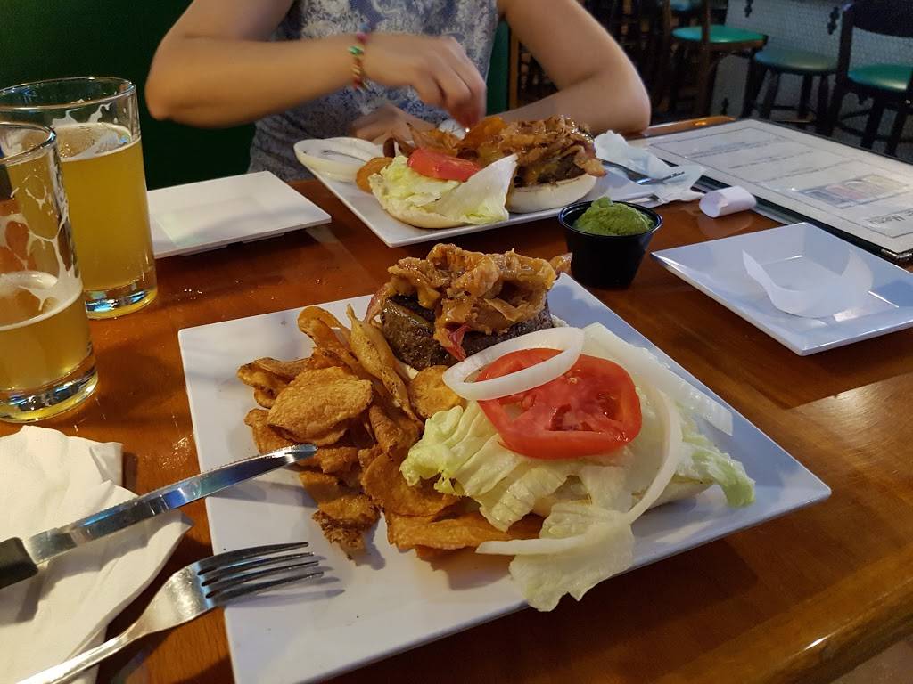 Parrot Lounge | restaurant | 911 Sunrise Ln, Fort Lauderdale, FL 33304, USA | 9545631493 OR +1 954-563-1493