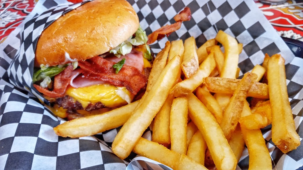 Burger Bros Pc | restaurant | 1475 Palm Coast Pkwy NW Unit 102, Palm Coast, FL 32137, USA | 3865854640 OR +1 386-585-4640