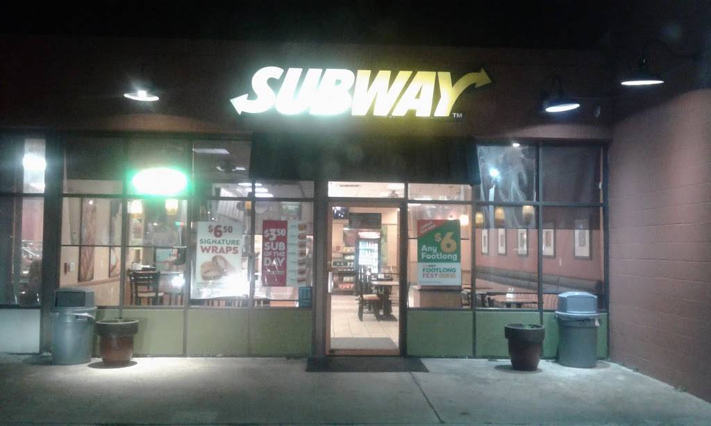 Subway Restaurants | restaurant | 7 Charleston Ave, Charleston, MO 63834, USA | 5736831091 OR +1 573-683-1091