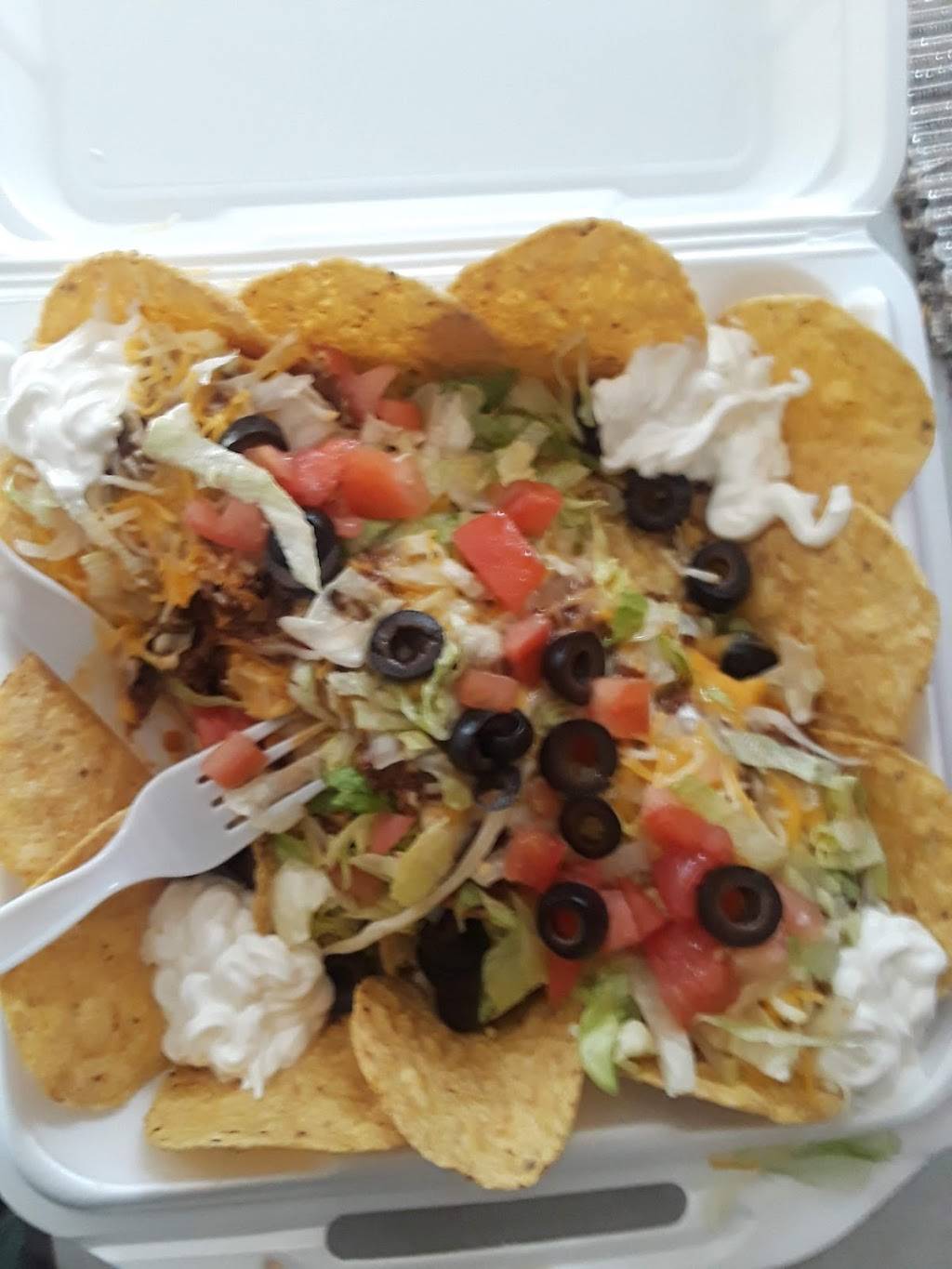 Dees Place | restaurant | 9876 Main St, Whitmore Lake, MI 48189, USA | 7344494707 OR +1 734-449-4707