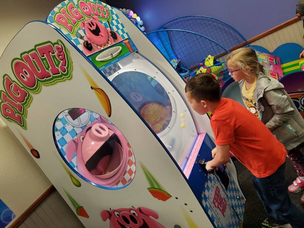 Chuck E. Cheese | restaurant | 3146 Sports Arena Blvd, San Diego, CA 92110, USA | 6195234324 OR +1 619-523-4324