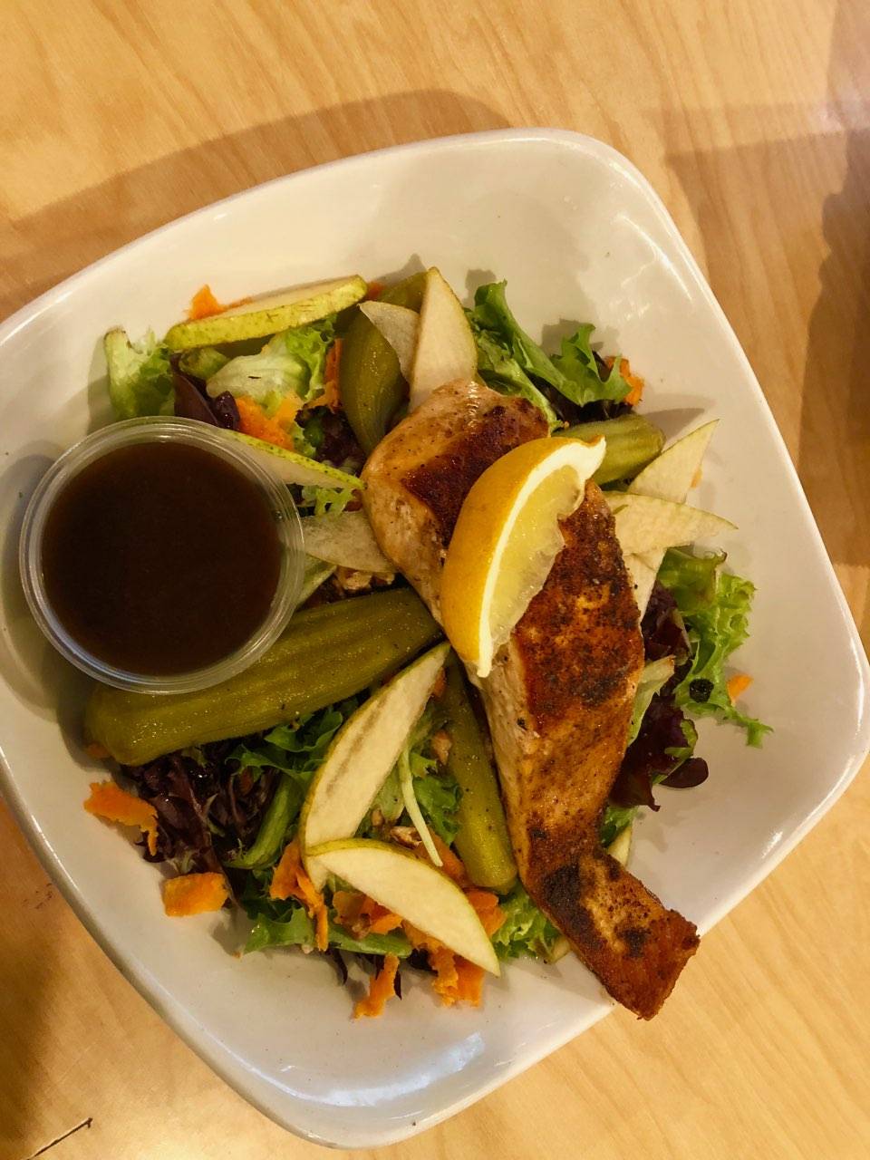 Roots Bistro & Bar | restaurant | 4810 Hope Valley Rd #101, Durham, NC 27707, USA | 9197484739 OR +1 919-748-4739