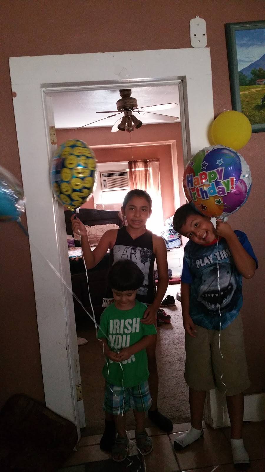 Fosters Freeze | restaurant | 598 E Tulare St, Dinuba, CA 93618, USA | 5595911625 OR +1 559-591-1625