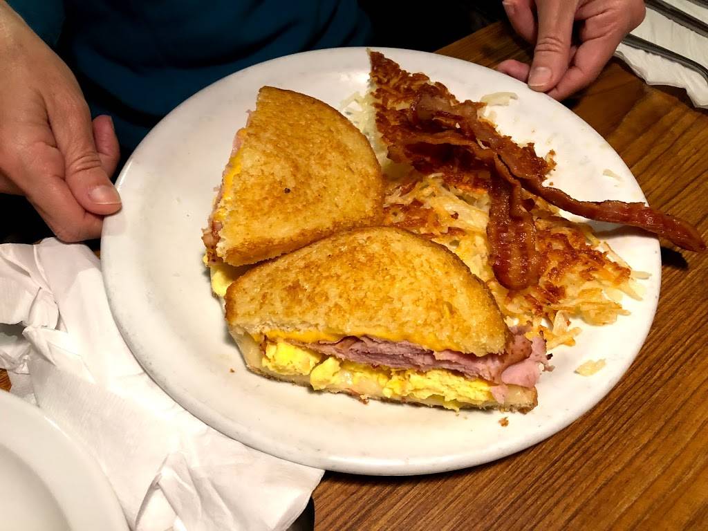 Dennys | restaurant | 9898 Mira Mesa Blvd, San Diego, CA 92131, USA | 8585789090 OR +1 858-578-9090