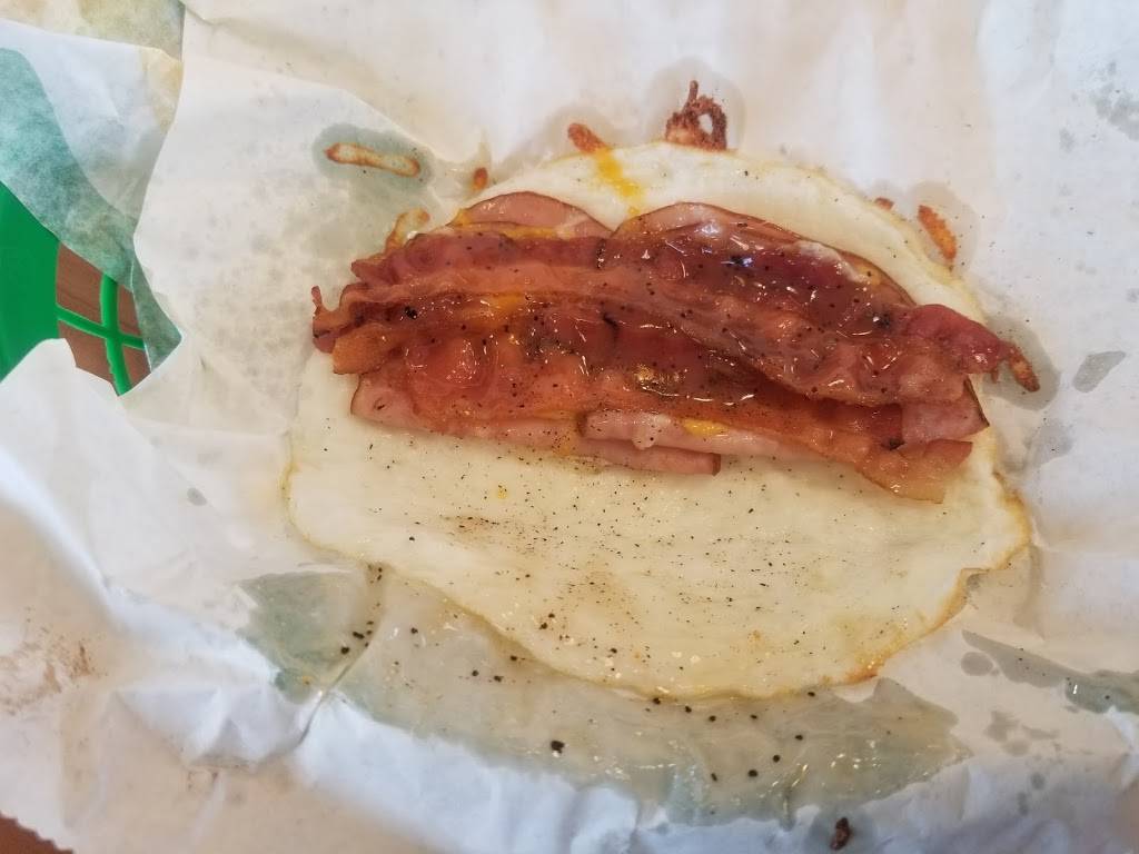 Subway Restaurants | restaurant | 103 S Main St, Highlands, TX 77562, USA | 2814265580 OR +1 281-426-5580