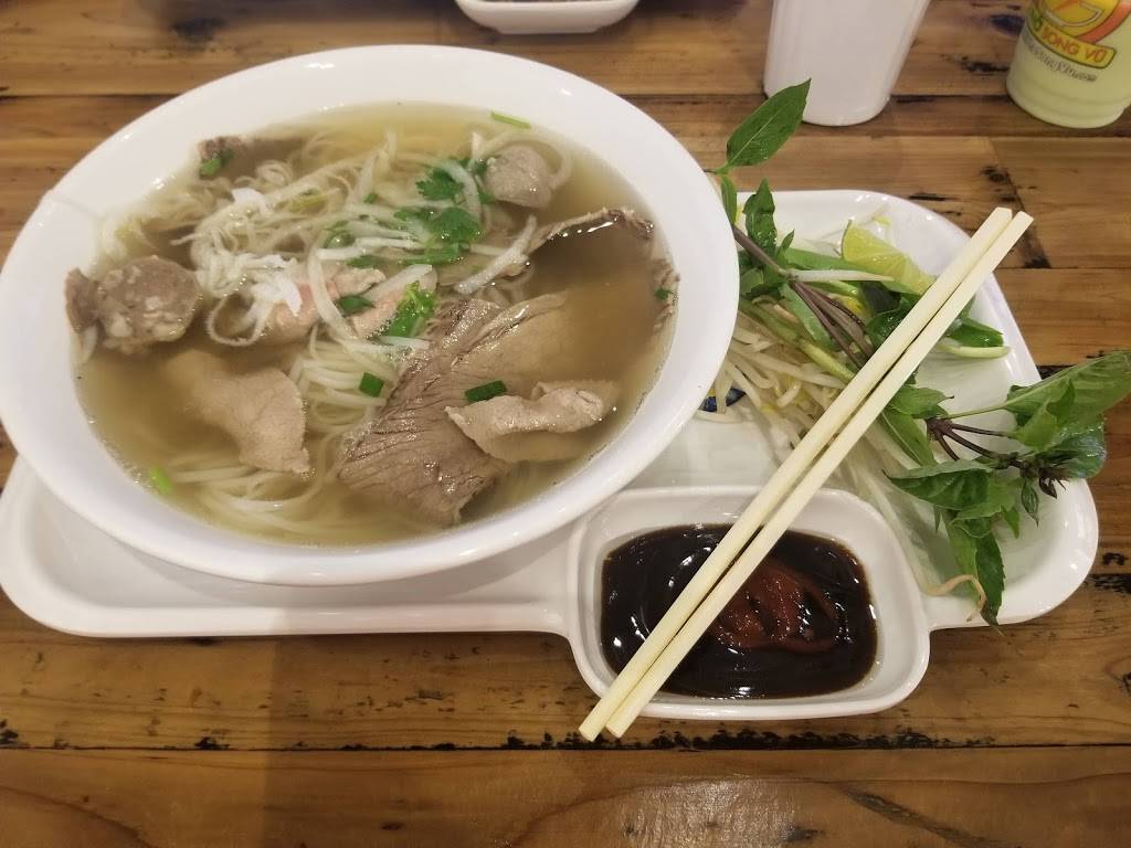 Toronto Pho | restaurant | 2473 Dufferin St, Toronto, ON M6B 3P9, Canada | 4167822225 OR +1 416-782-2225