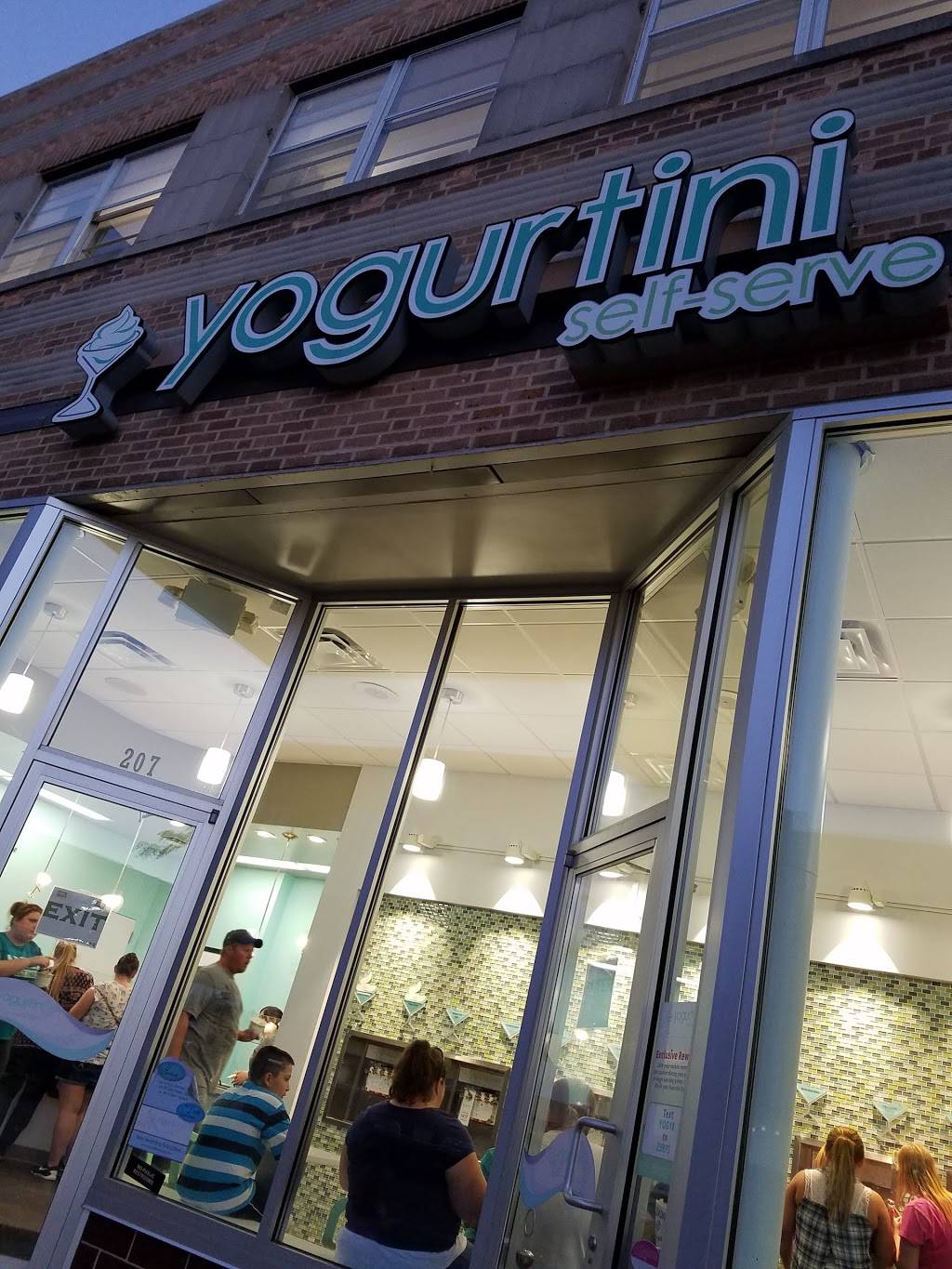 Yogurtini | meal takeaway | 207 W Maple Ave, Independence, MO 64050, USA | 8164610037 OR +1 816-461-0037