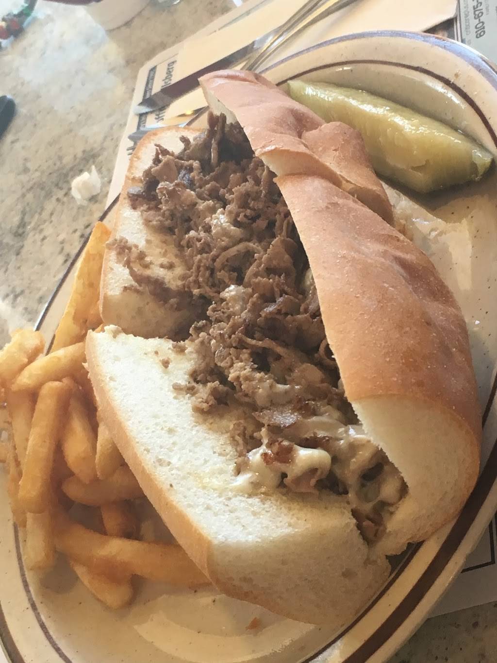 Gateway Diner | restaurant | 2215 MacDade Boulevard, Holmes, PA 19043, USA | 6105322825 OR +1 610-532-2825