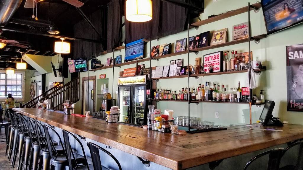 B-Sides - Burgers, Birds & Brews | restaurant | 467 Franklin St, Rocky Mount, VA 24151, USA | 5404562337 OR +1 540-456-2337
