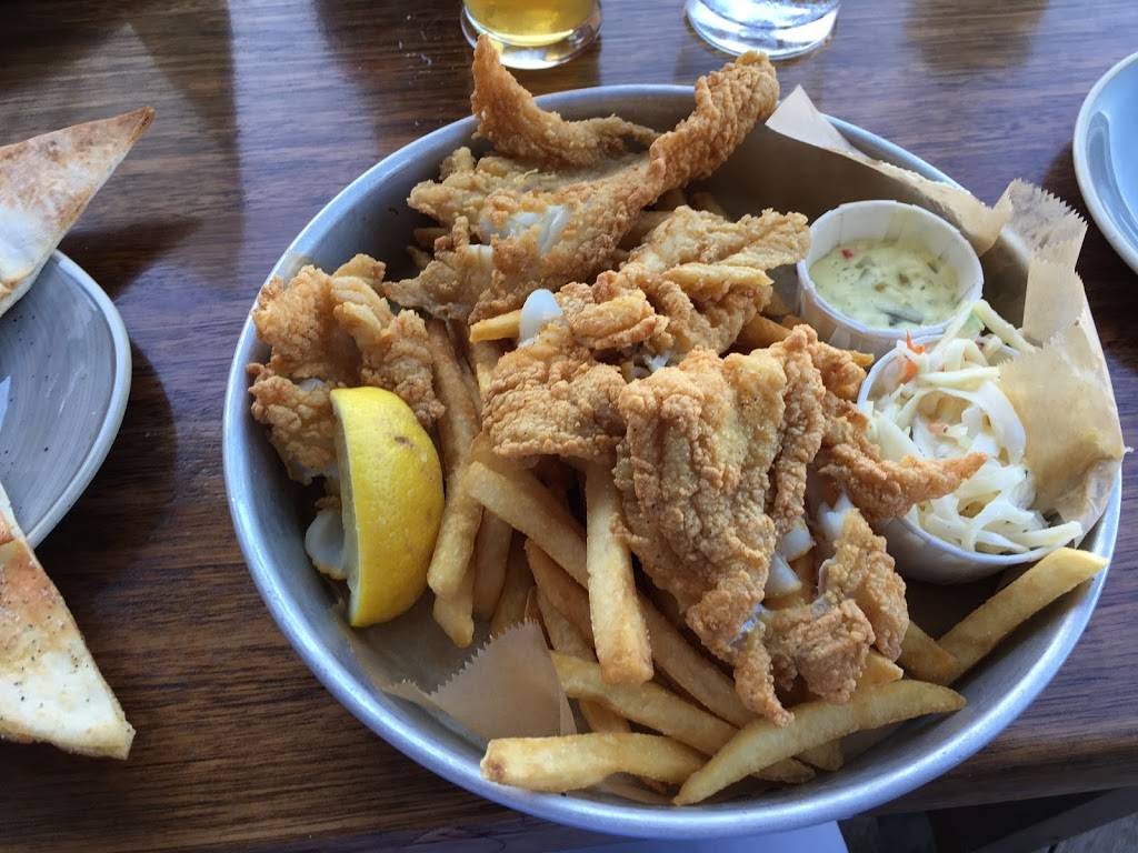 Legal Harborside | restaurant | 270 Northern Ave, Boston, MA 02210, USA | 6174772900 OR +1 617-477-2900