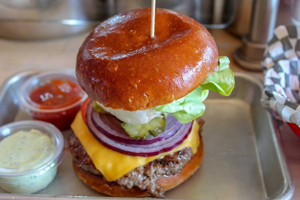 Scolaris Good Eats | restaurant | 1303 Park St, Alameda, CA 94501, USA | 5105212400 OR +1 510-521-2400