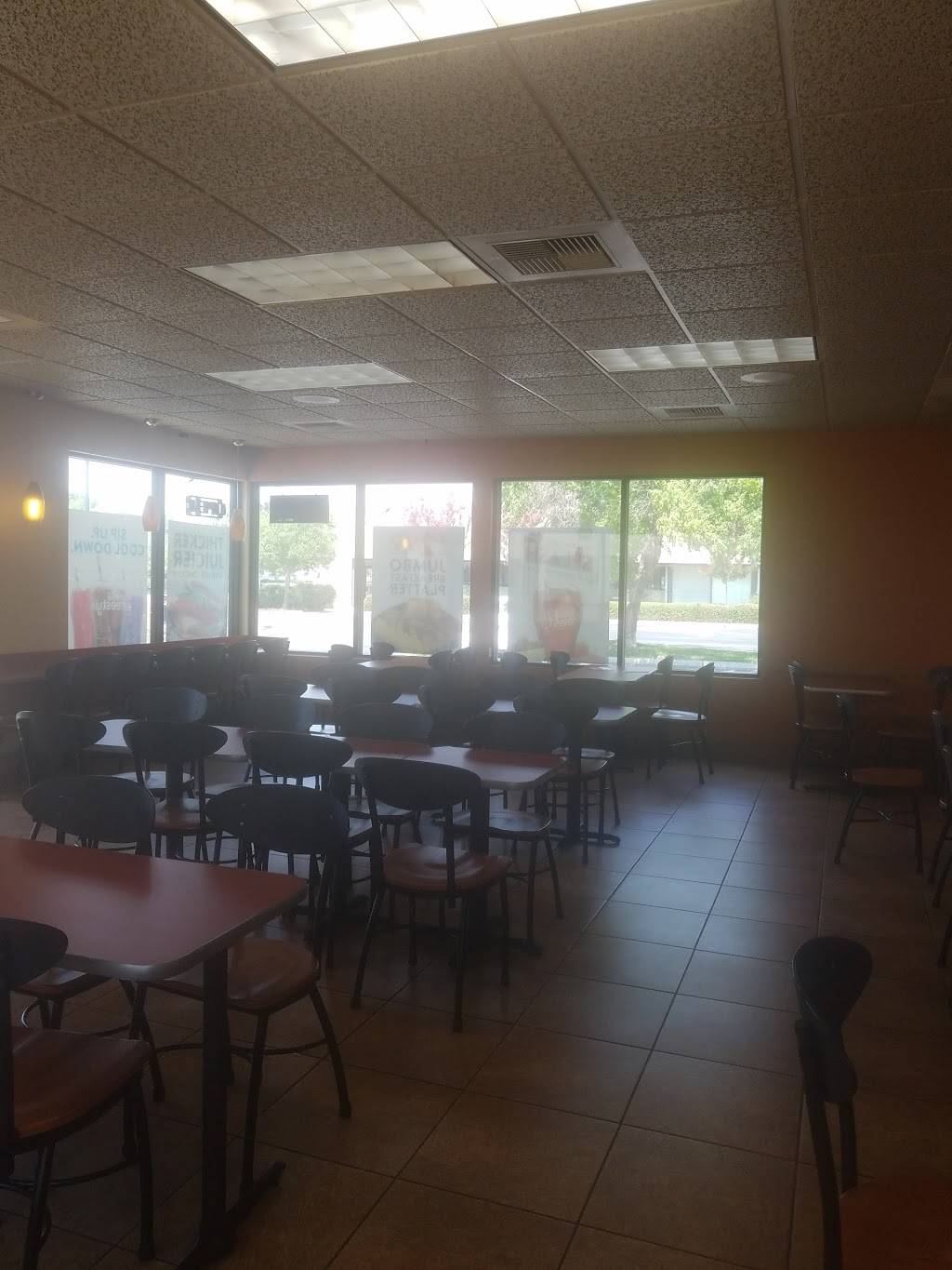 Jack in the Box | restaurant | 8008 N Cedar Ave, Fresno, CA 93720, USA | 5593241822 OR +1 559-324-1822