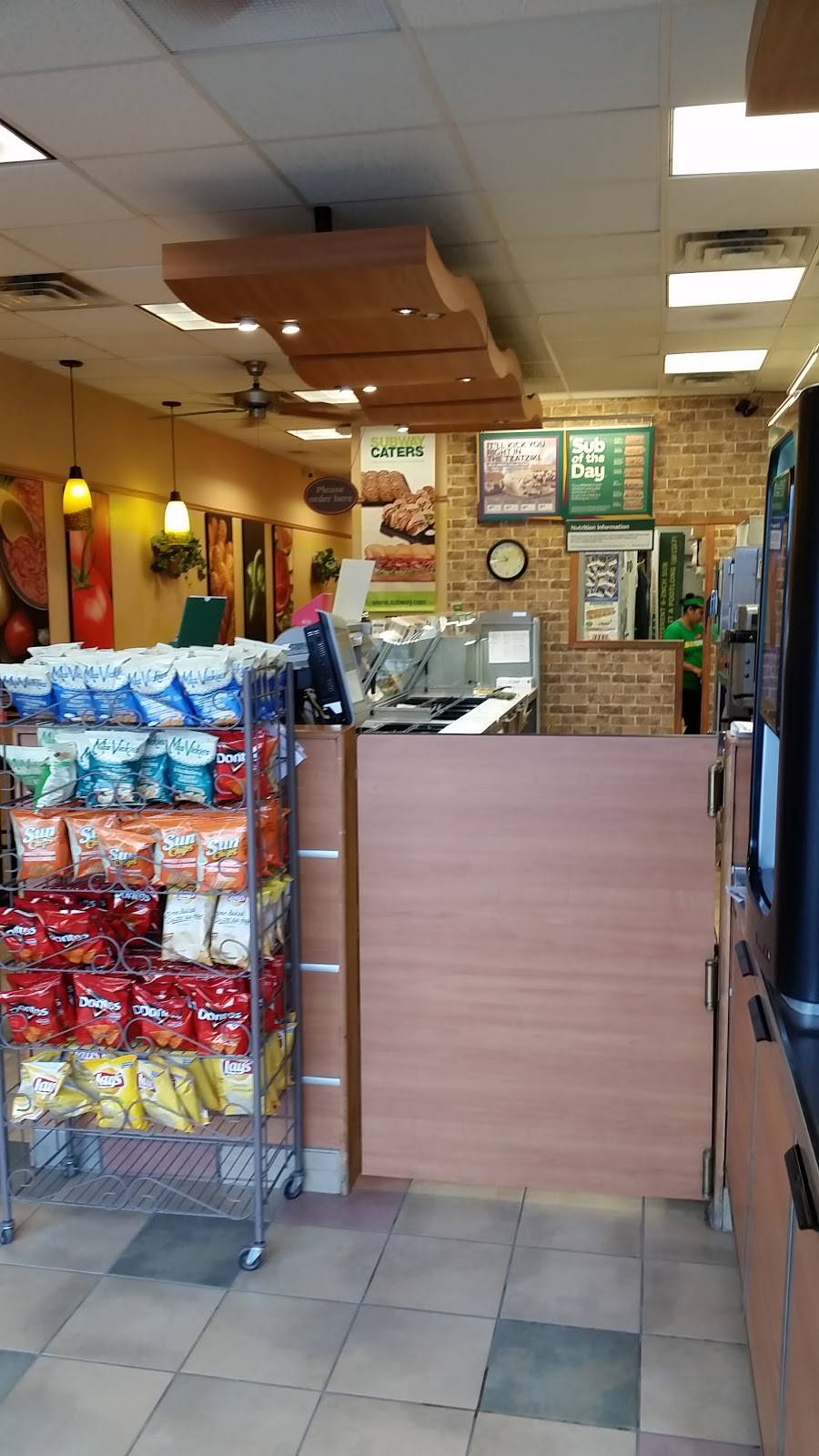 Subway | restaurant | 83 Aberfoyle Rd #4, Kingston, ON K7M 7B5, Canada | 6137660070 OR +1 613-766-0070