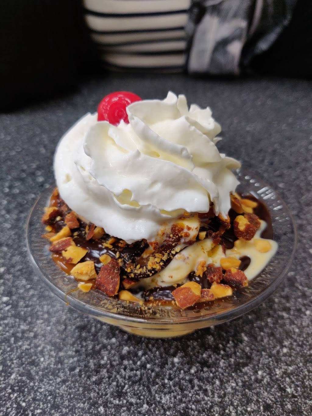 Braums Ice Cream & Burger Restaurant | restaurant | 11503 E 76th St N, Owasso, OK 74055, USA | 9182725425 OR +1 918-272-5425