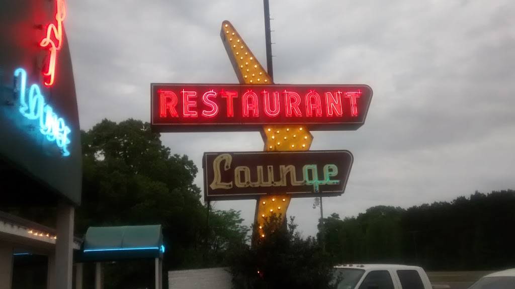 South of the Border | restaurant | 14945 US-61, St Francisville, LA 70775, USA | 2256353071 OR +1 225-635-3071