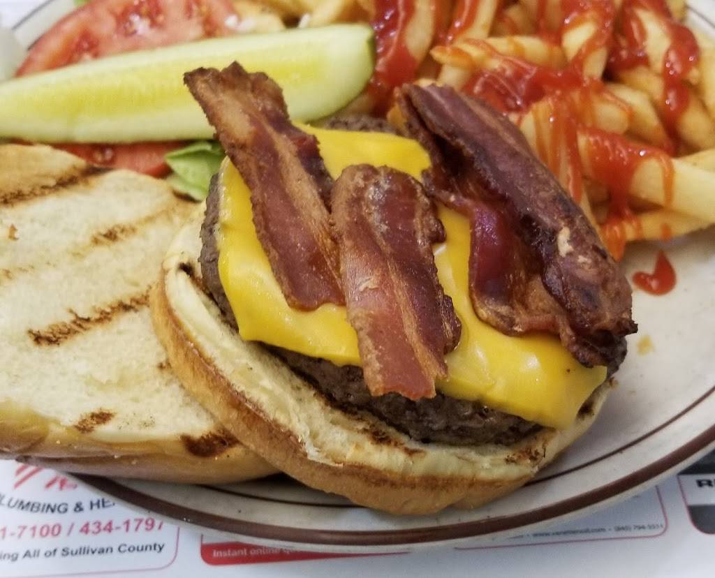 Monticello Diner | restaurant | 405 Broadway #1, Monticello, NY 12701, USA | 8457918934 OR +1 845-791-8934