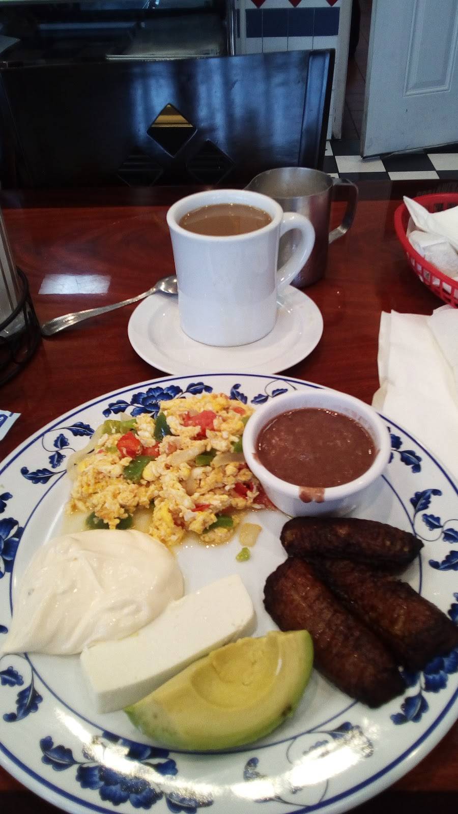 El BUEN GUSTO SALVADOREŇO | restaurant | 2705 Slauson Ave, Huntington Park, CA 90255, USA | 3234849725 OR +1 323-484-9725