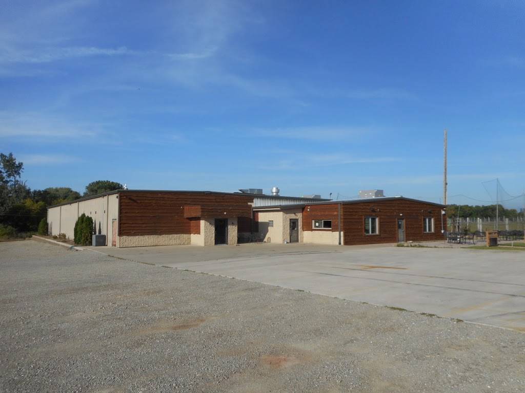 Maloneys | restaurant | N1994 Maloney Rd, Kaukauna, WI 54130, USA | 9204624645 OR +1 920-462-4645