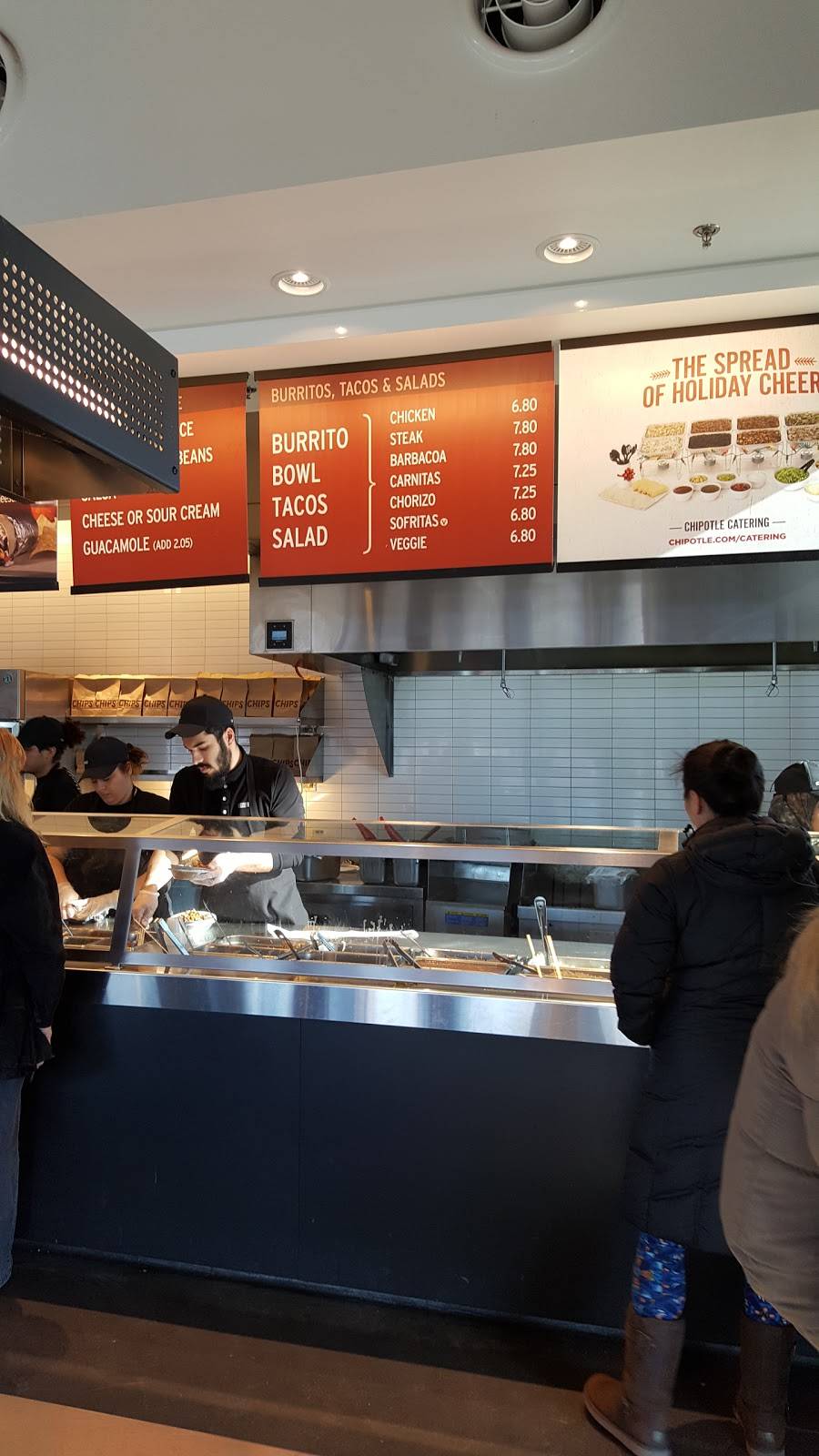 Chipotle Mexican Grill | restaurant | 1001 Edwards Ferry Rd NE, Leesburg, VA 20176, USA | 7037778928 OR +1 703-777-8928