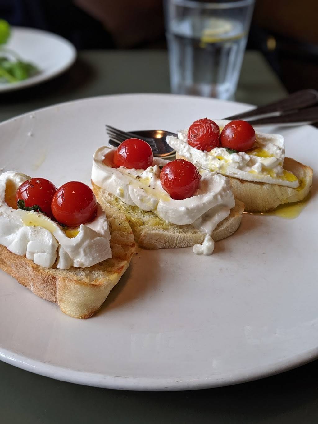 Mangia & Bevi | restaurant | 260 King St E, Toronto, ON M5A 4L5, Canada | 4166131236 OR +1 416-613-1236