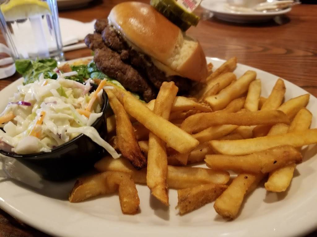 Cracker Barrel Old Country Store | restaurant | 2525 Brindle Dr, Harrisburg, PA 17110, USA | 7175418330 OR +1 717-541-8330