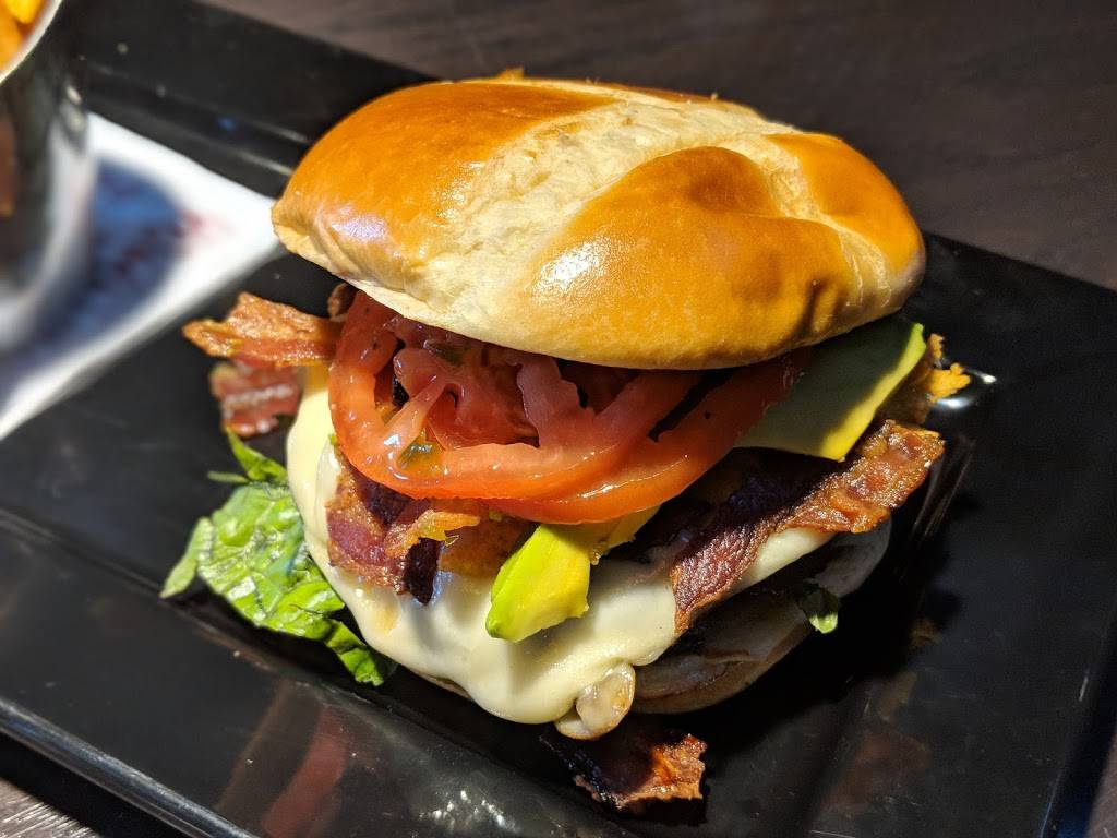 Red Robin Gourmet Burgers and Brews | restaurant | 6404 Miller Ln, Dayton, OH 45414, USA | 9374100073 OR +1 937-410-0073