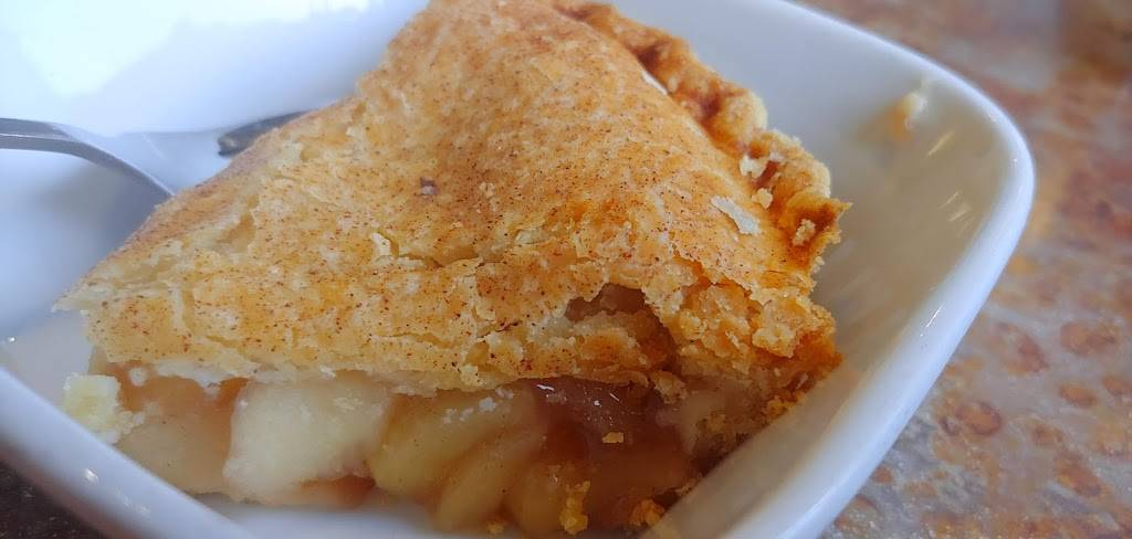 Perkins Restaurant & Bakery | restaurant | 1398 E Green Bay St, Shawano, WI 54166, USA | 7155242900 OR +1 715-524-2900