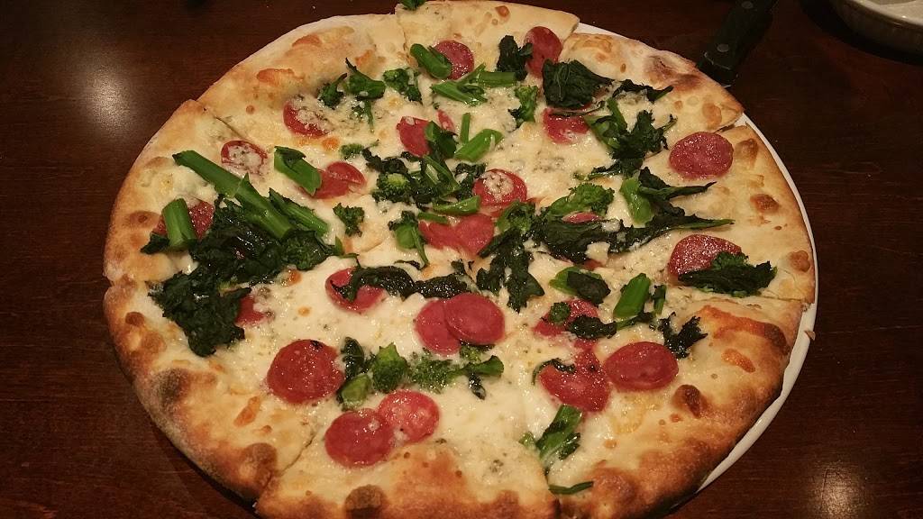 Mezza Notte Trattoria | restaurant | 5304 Yonge St, North York, ON M2N 5R2, Canada | 4162222888 OR +1 416-222-2888