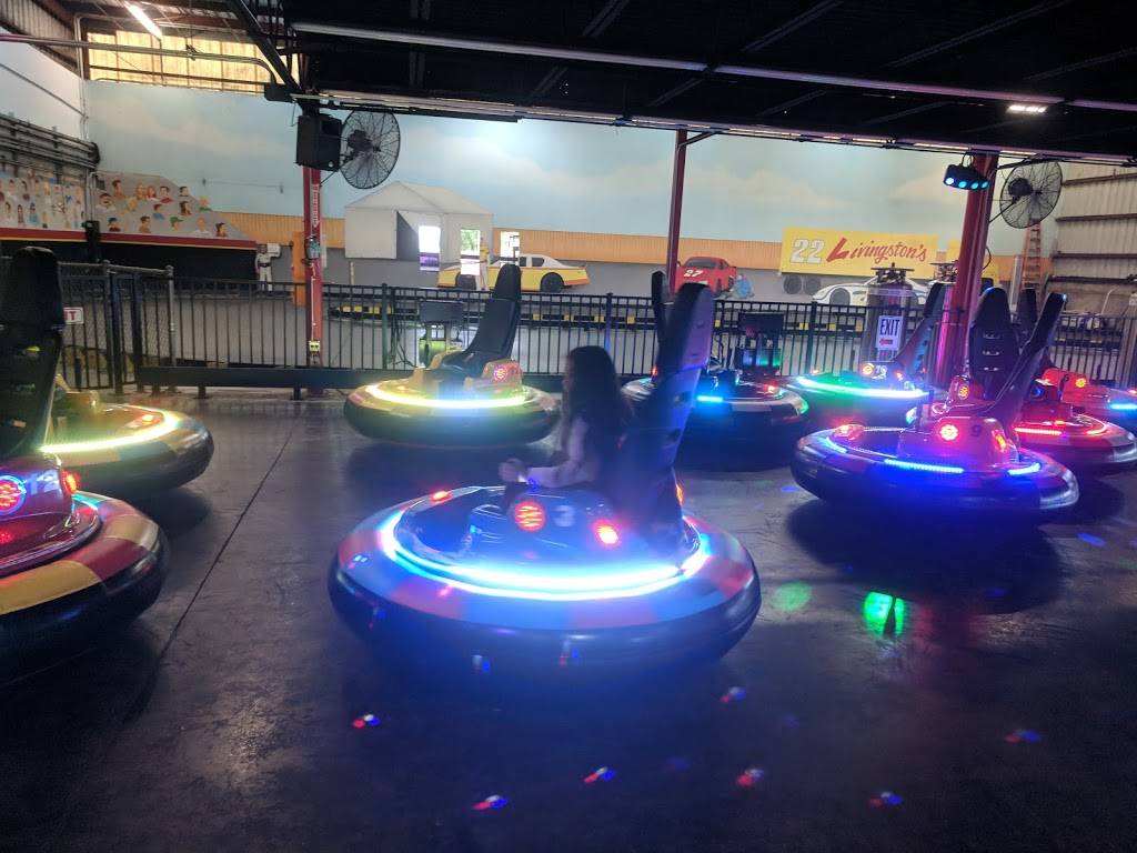 Livingstons Amusement Center | restaurant | 5947 Clark Center Ave, Sarasota, FL 34238, USA | 9419257665 OR +1 941-925-7665