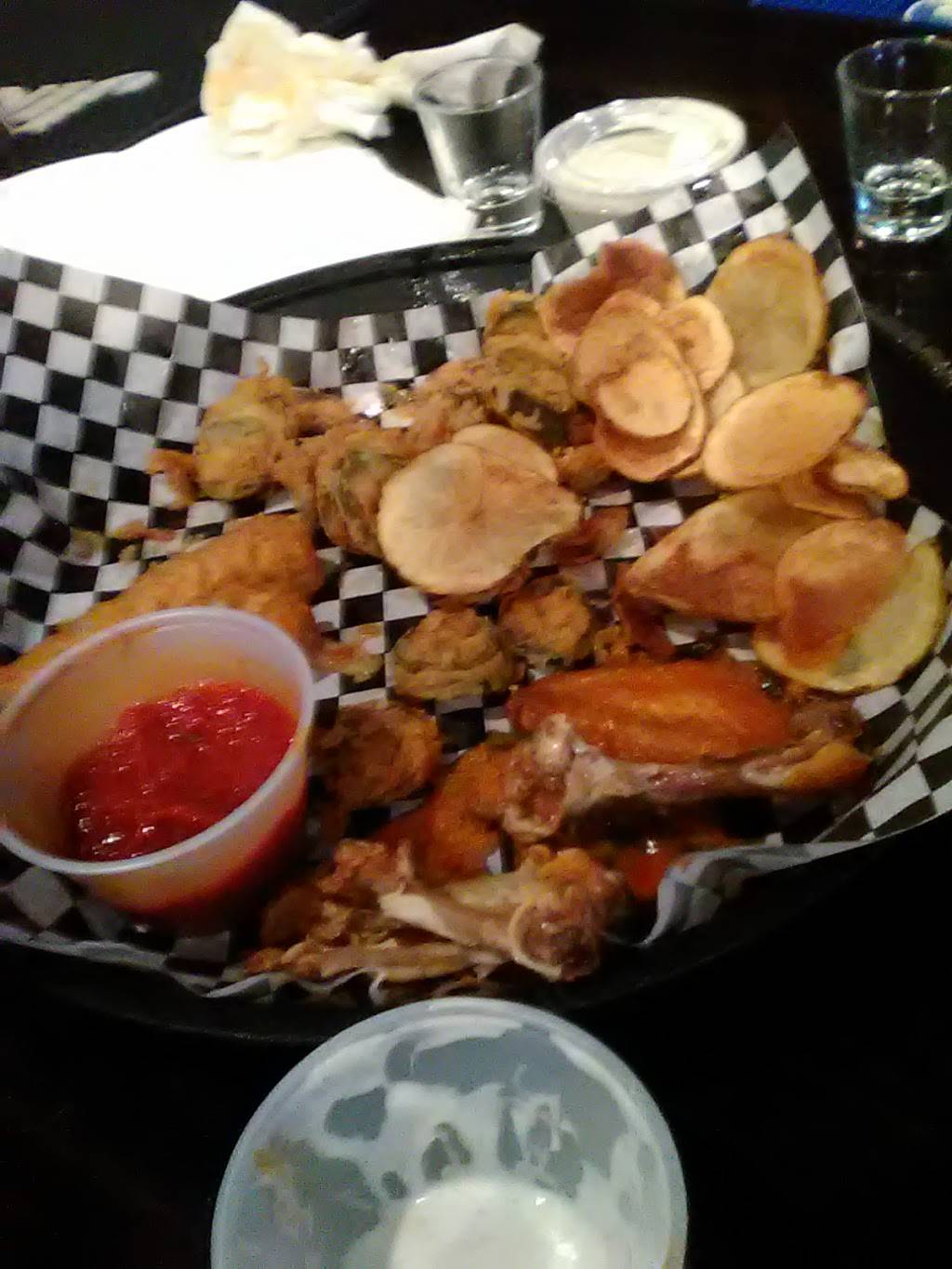 Sidelines Sports Grill | restaurant | 309 W Fairfield Rd, High Point, NC 27263, USA | 3364348605 OR +1 336-434-8605