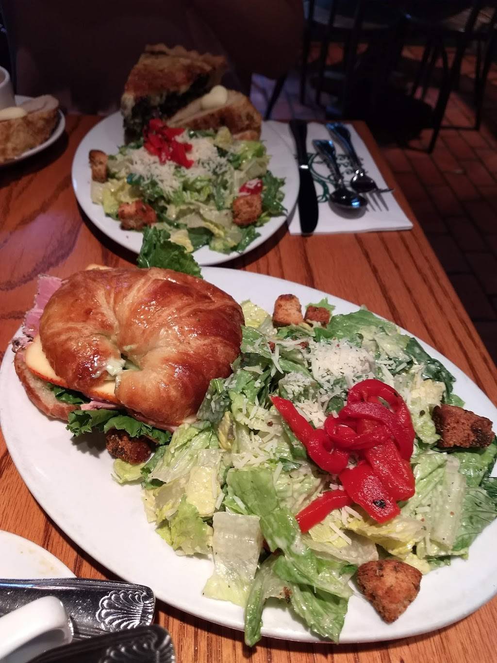 The Peach Tree Restaurant & Gifts | restaurant | 210 S Adams St, Fredericksburg, TX 78624, USA | 8309979527 OR +1 830-997-9527