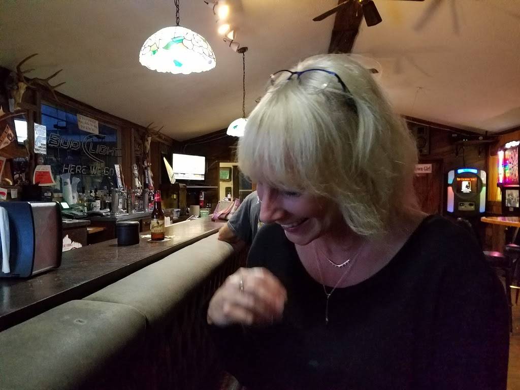 P-Town Saloon & Grill, LLC | restaurant | W11204 County Rd M, Medford, WI 54451, USA | 7157857931 OR +1 715-785-7931