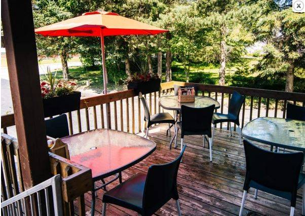 Pizzeria Paquet Portneuf | restaurant | 81 Rue de la Rivière, Portneuf, QC G0A 2Y0, Canada | 4182864531 OR +1 418-286-4531