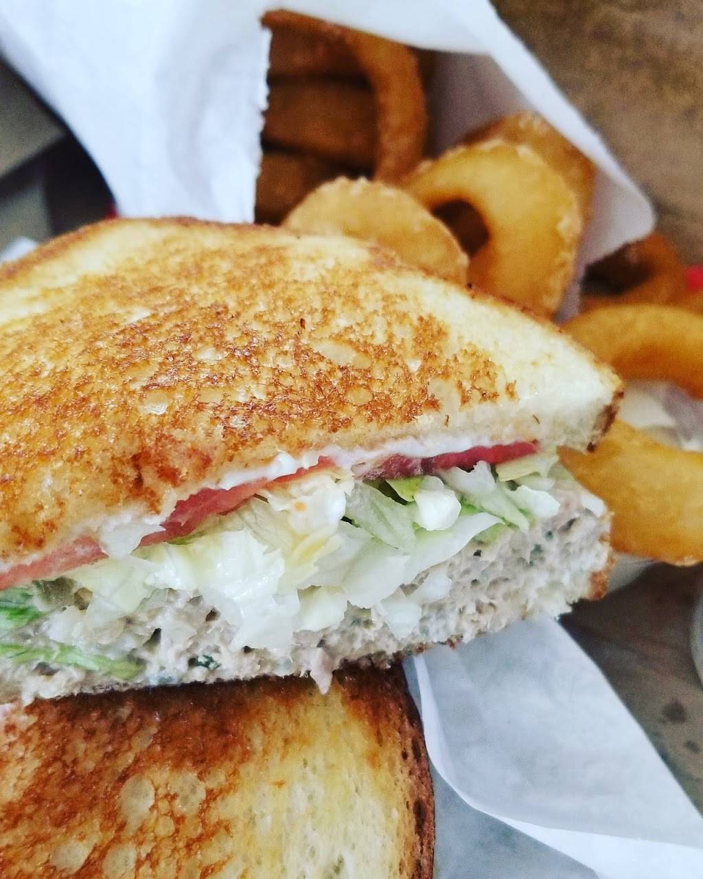 B&J Drive - In | restaurant | 1323 Los Angeles Ave, Ventura, CA 93004, USA | 8059187202 OR +1 805-918-7202