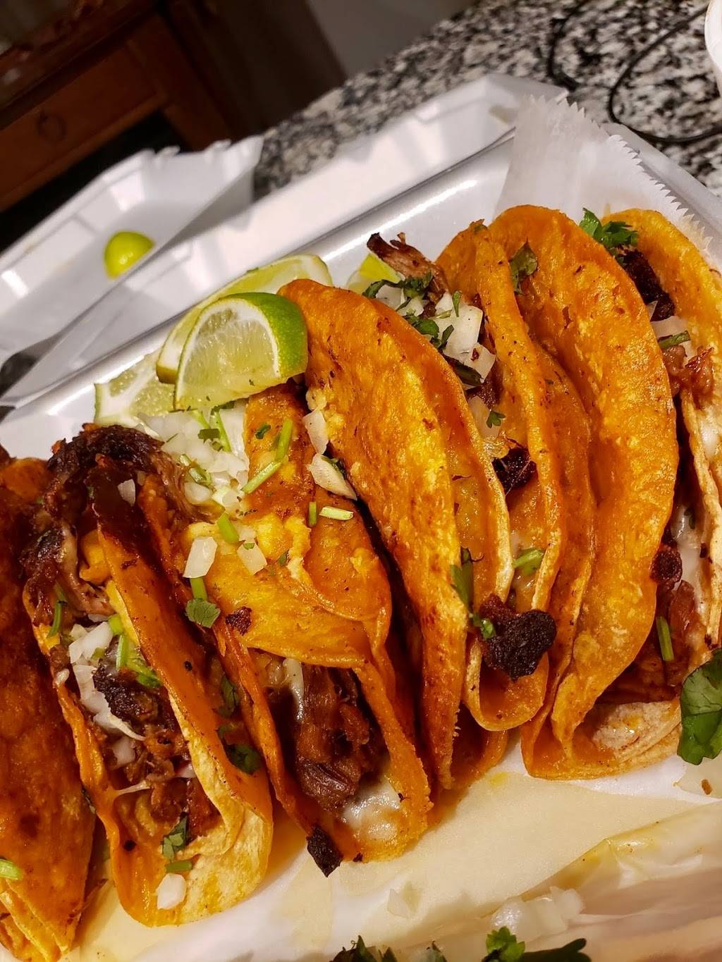 Birrieria Jalisco 2 | restaurant | 304 N Cedar Lake Rd, Round Lake, IL 60073, USA | 8478867089 OR +1 847-886-7089