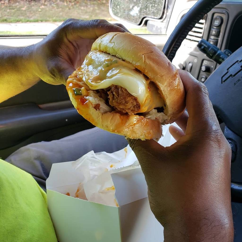 Chick-A-Boom | restaurant | 1946 Delmar Dr, Folcroft, PA 19032, USA | 4844941177 OR +1 484-494-1177