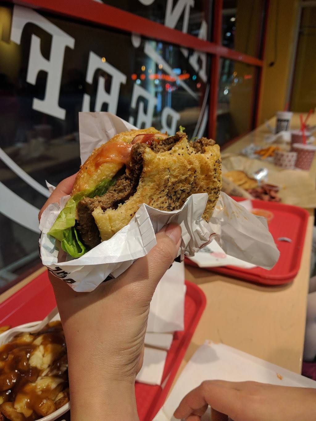 Hero Certified Burgers | restaurant | Iroquois Shopping Centre, 380 Dundas St E, Oakville, ON L6H 6Z9, Canada | 9052571788 OR +1 905-257-1788