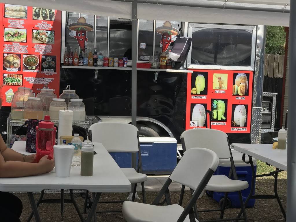 Mis Antojitos Mexicanos | restaurant | 3410 S Kings Ave, Brandon, FL 33511, USA | 8134450492 OR +1 813-445-0492