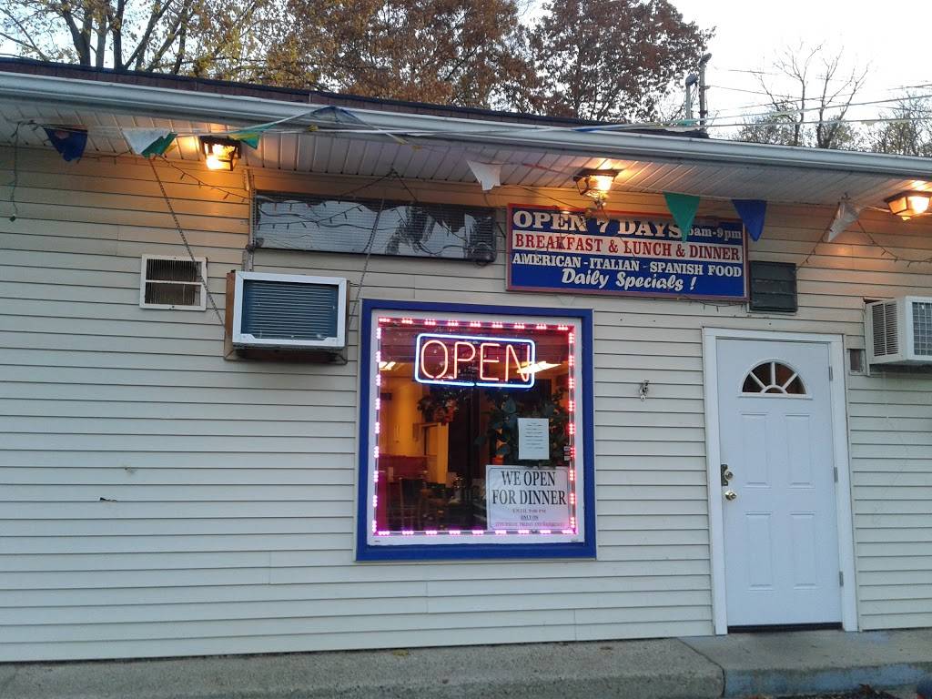 Meriden Road Diner | restaurant | 895 Meriden Rd, Waterbury, CT 06705, USA | 2035750537 OR +1 203-575-0537