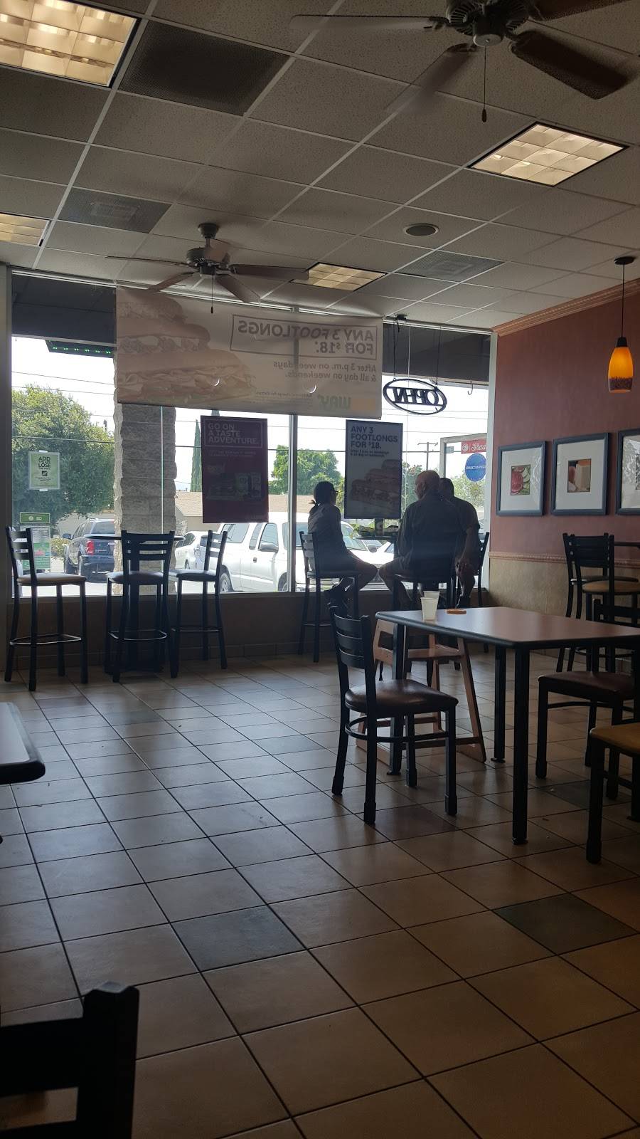 Subway | restaurant | 2689 Cochran St, Simi Valley, CA 93065, USA | 8055810406 OR +1 805-581-0406