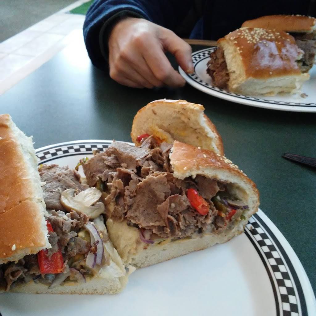 Heidis Brooklyn Deli | restaurant | 624 Turner St, Auburn, ME 04210, USA | 2077843434 OR +1 207-784-3434