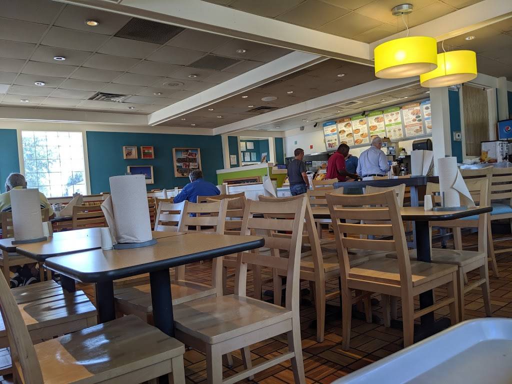 Captain Ds | restaurant | 4953 University Dr NW, Huntsville, AL 35816, USA | 2568375727 OR +1 256-837-5727