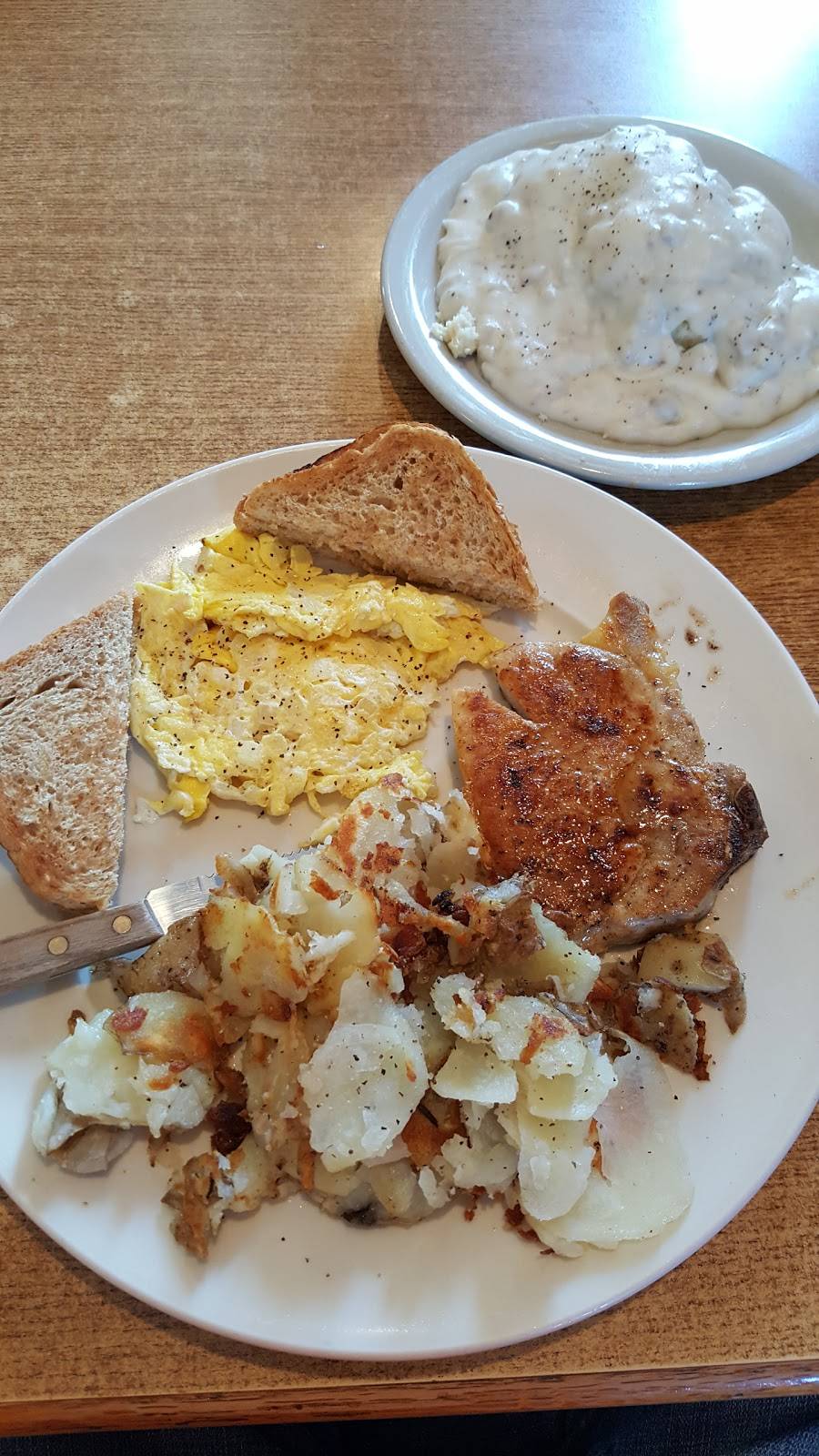 Jeannies Diner | restaurant | 3159 S 11th St, Niles, MI 49120, USA | 2696832800 OR +1 269-683-2800