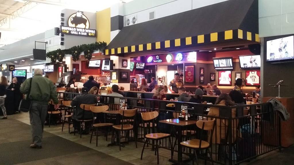 Buffalo Wild Wings | restaurant | 7800 Airport Blvd C-104, Houston, TX 77061, USA | 7136431326 OR +1 713-643-1326