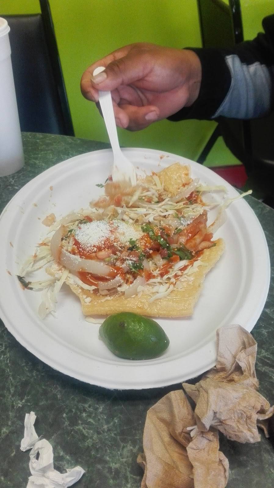 La Michoacana Neveria Y Paleteria | restaurant | 4002 S 24th St, Omaha, NE 68107, USA | 4027331599 OR +1 402-733-1599