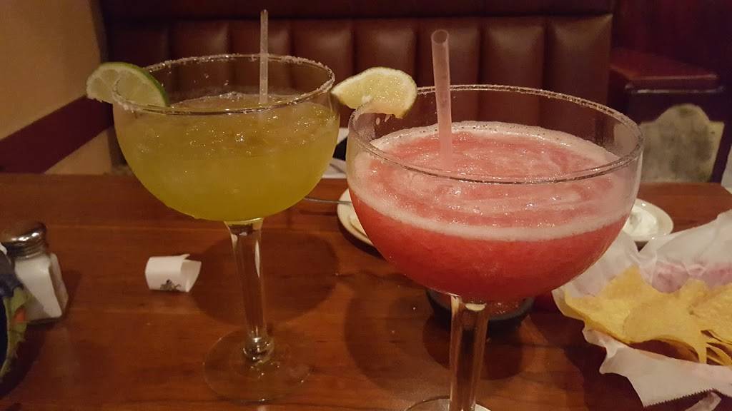 Los Tres Amigos | restaurant | 63 NE Carefree Ln, Waukee, IA 50263, USA | 5159870393 OR +1 515-987-0393