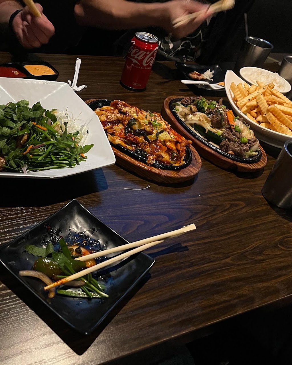 Sake House by Hikari | restaurant | 3465 W 6th St, Los Angeles, CA 90020, USA | 2133894000 OR +1 213-389-4000