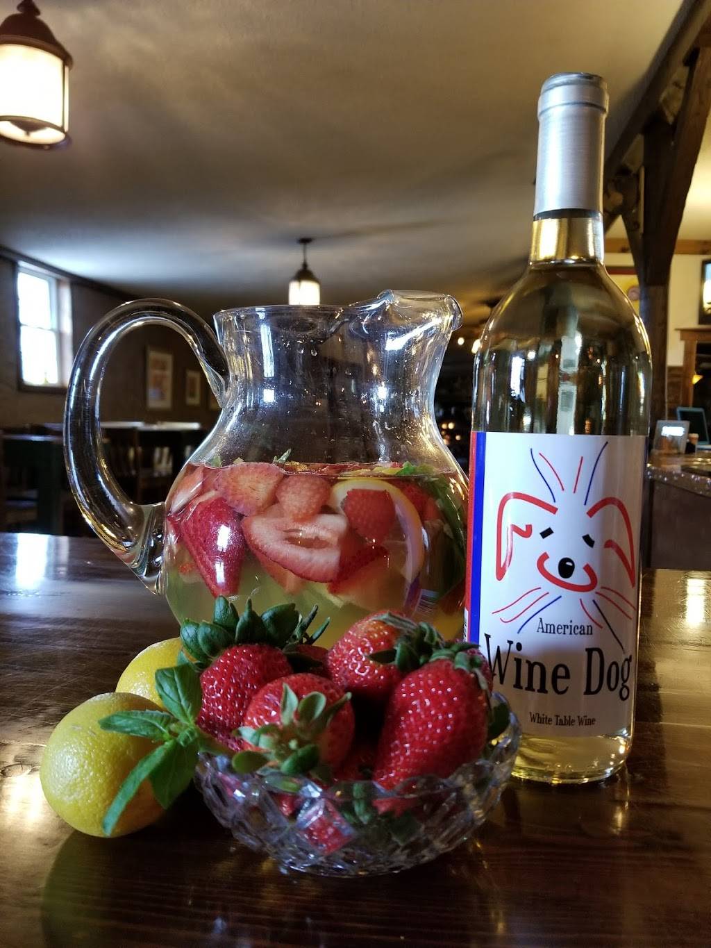 Perennial Vineyards | restaurant | 11877 Poorman St SW, Navarre, OH 44662, USA | 3308323677 OR +1 330-832-3677